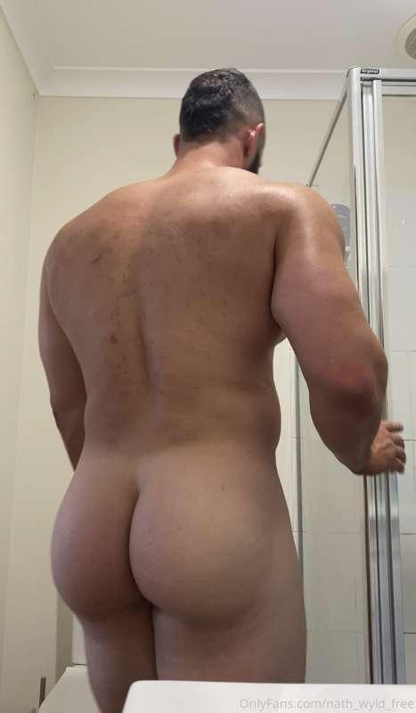 The video is up at onlyfans.com/nath_wyld 😍😍🍑