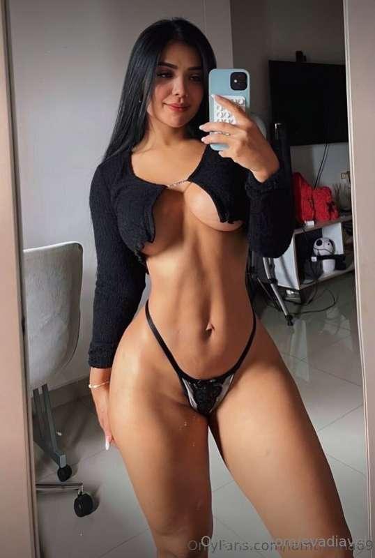 🔥✨ @IAMTHIANA69 ✨🔥Let's play in my bed daddy, let's do amazi..