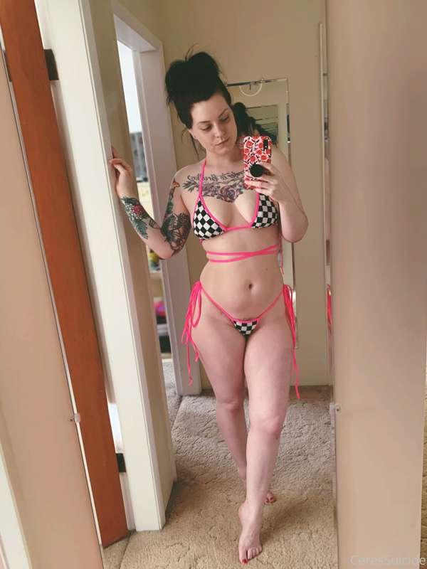 I ordered the ultimate slutty bikini and it came in the mail..