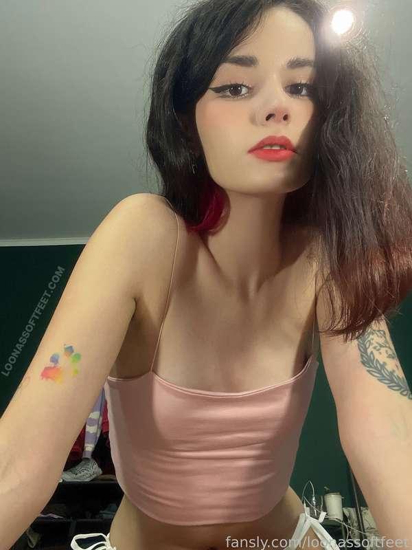 loonassoftfeet image #1