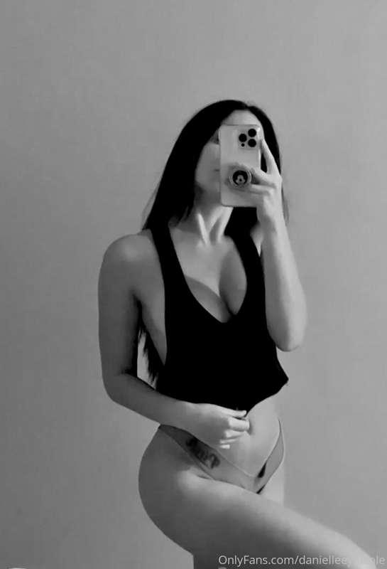 danielleeynicole main image