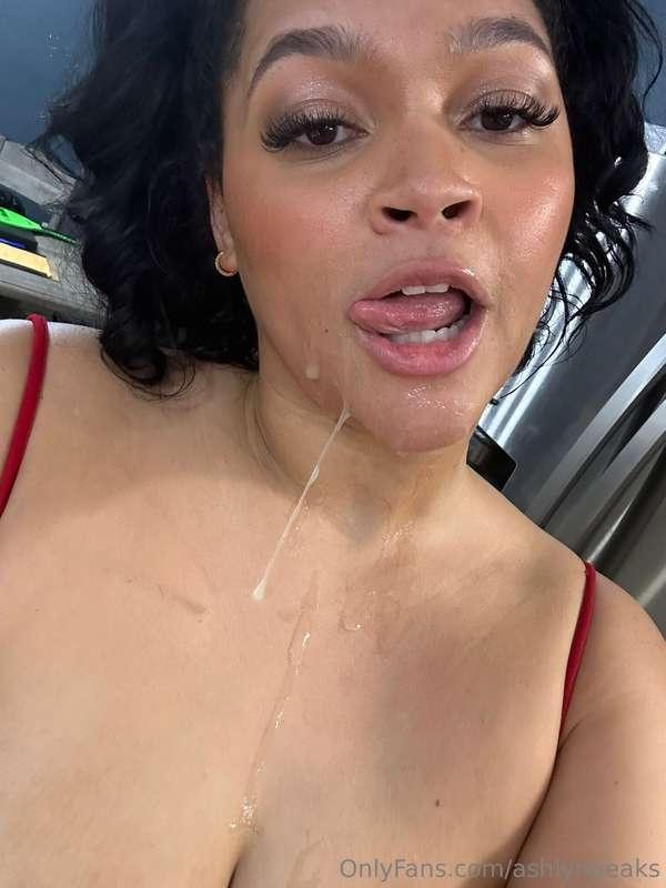 Just your average Friday night 🤤 There's more where this CAM..