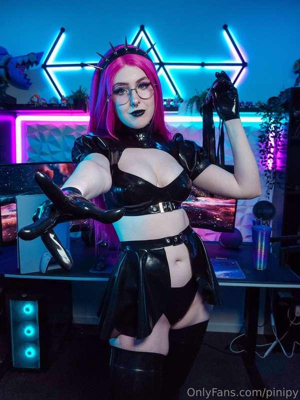Worship me, BITCH