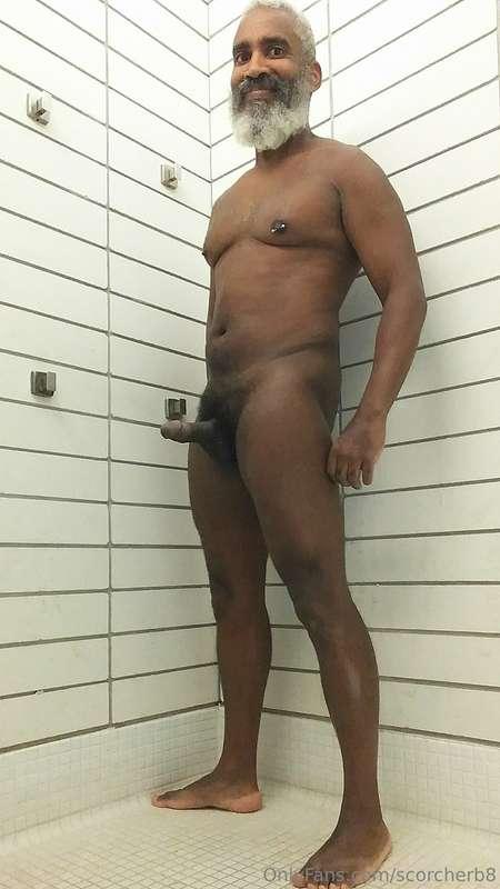 Sexual Saturday!  #beard #musculardaddy #gay #feet #gaycruis..