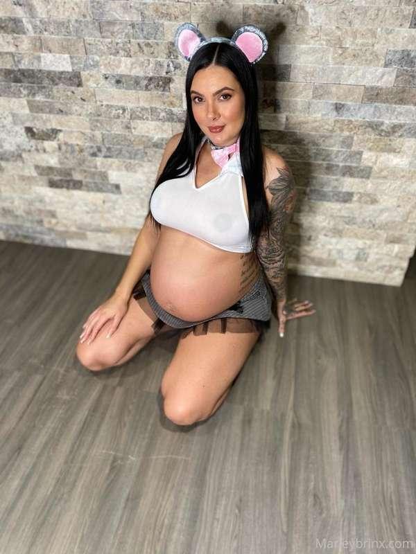 I LOVED dressing up like a naughty pregnant slut 🥰 Alllll yo..