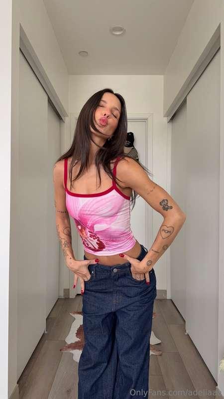 adeliaaa image #0