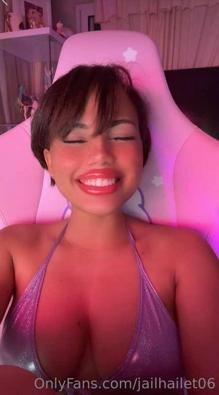 FIRST LUCKY FAN TO TIP $30 HERE WILL GET 100 VIDEOS INSTANTL..