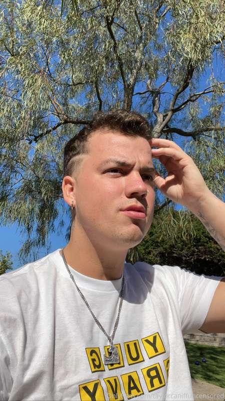 wow 😳 you guys are loving those new videos and photos in you..