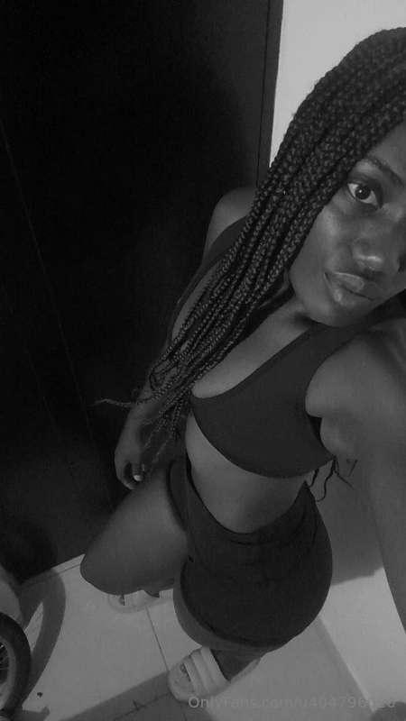 I hope I’m sexy enough to catch your eye 🥰