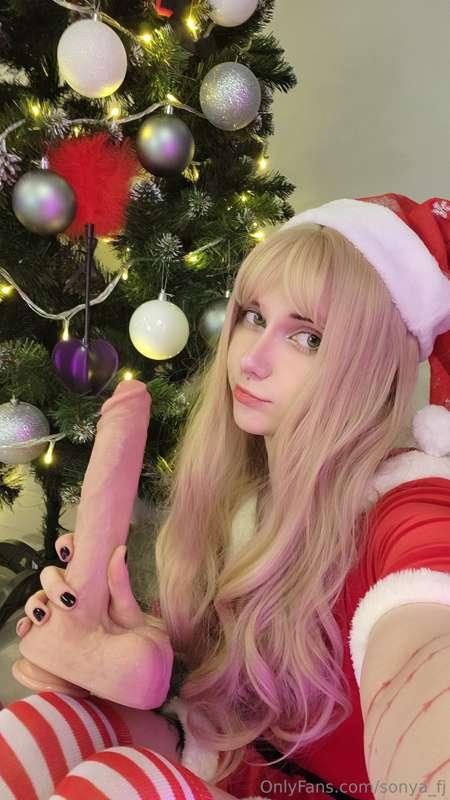 Do you have a Christmas present ready for me yet?🥰🥰