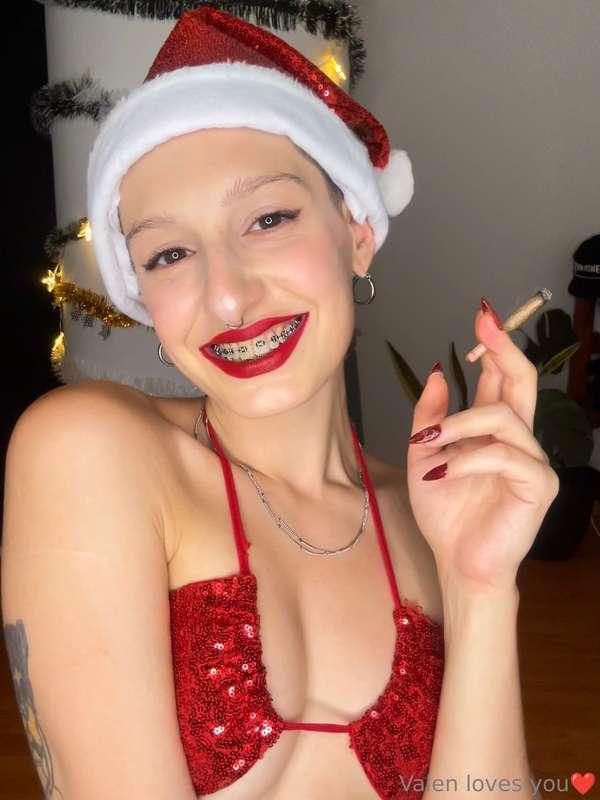 would u take a puff with me at the xmas party? ♥ braces & sm..