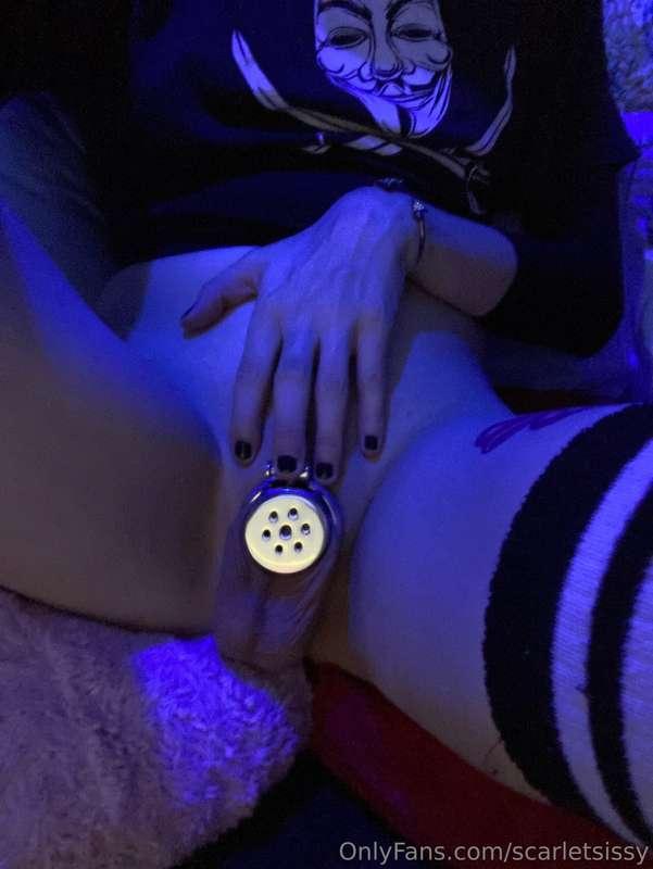 scarletsissy image #4