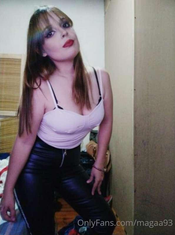 Hello loves, welcome to my space, here you will be able to e..