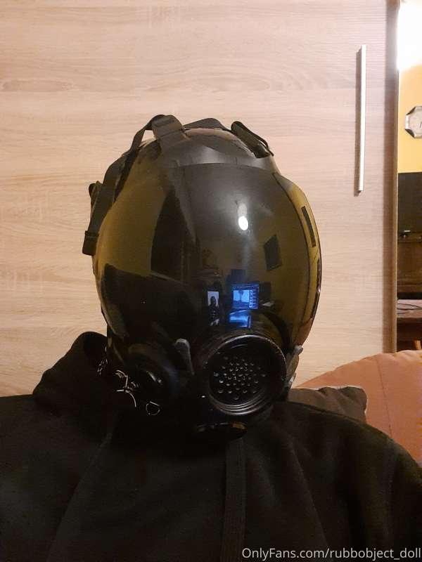 I can't wear a full latex outfit today but a gas mask I can ..