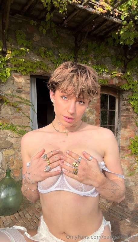 badgalhailey image #1