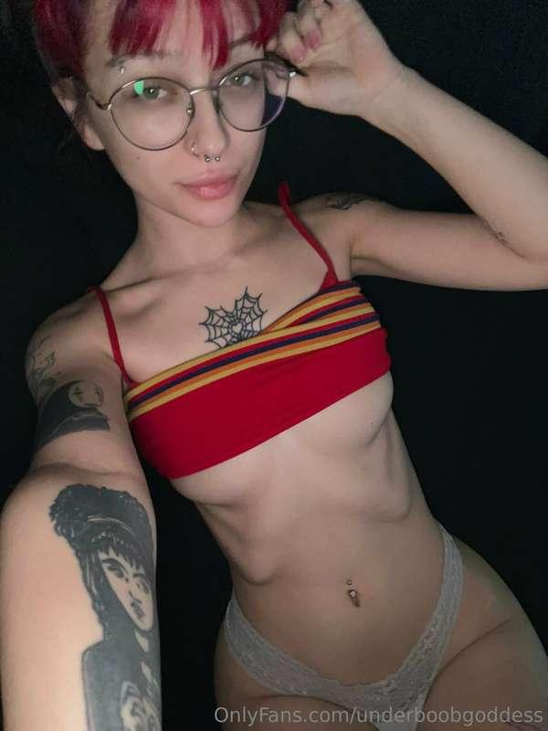 I want to have a lazy sunday with sexy cuddles 🥺