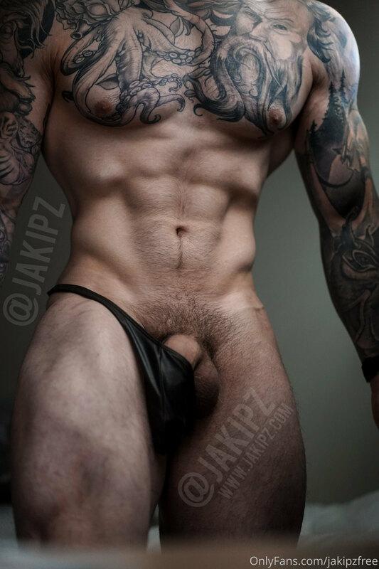 Cum worship me ?? @Jakipz