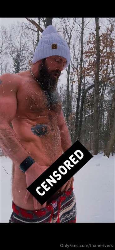 I fucking love the snow… let me show you just how much!😏 wat..