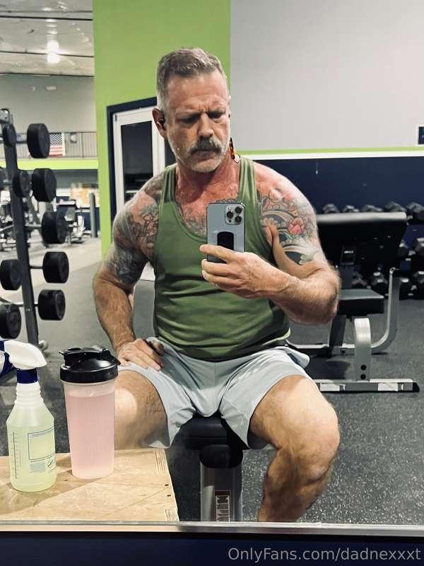 Today’s gym pics. Working on becoming beastie bear!