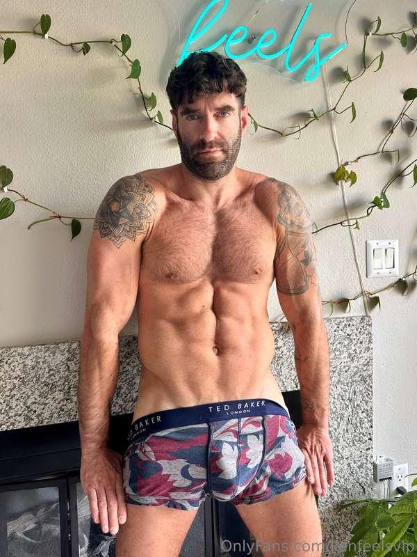 Pause right there... message me before you keep scrolling 😈