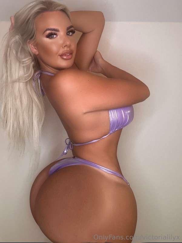 Happy humpday 🍑
