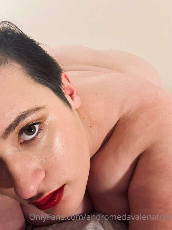 I want you to fuck me from behind. 😈