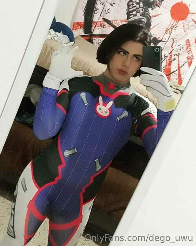 Holis lindos, como ya saben de viene Collab y videos horny d..