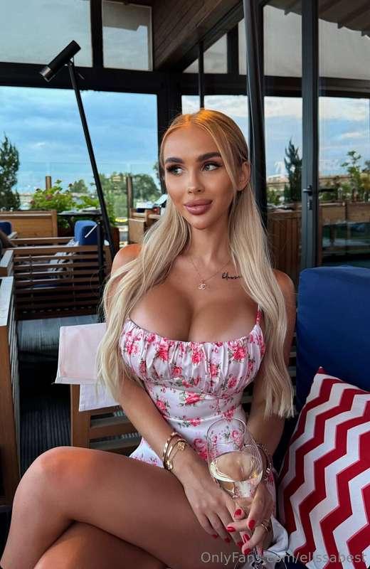 Favorite weather, I love summer, what's your favorite time o..