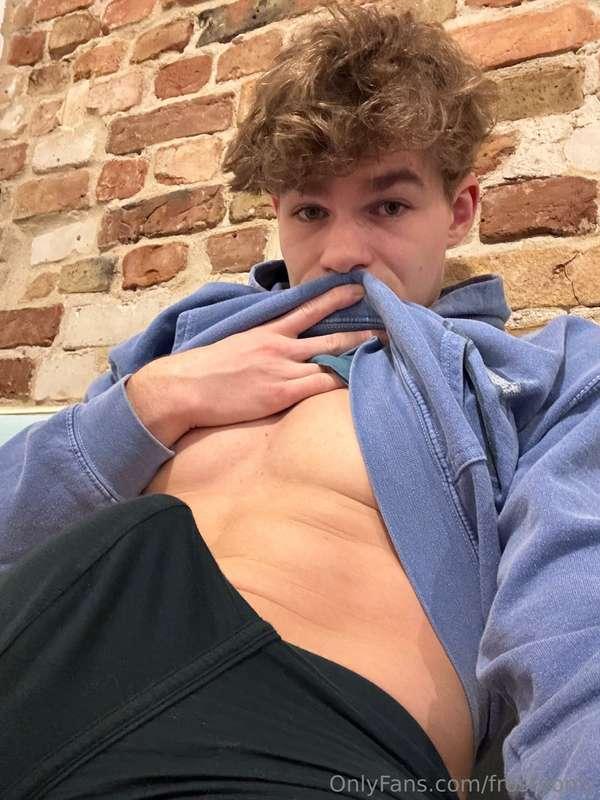 Happy Boxing Day!😍Would you like to unbox me?😏