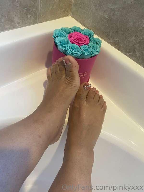 🔓Unlock this special Toes & Souls set! 📸…

Check Messages!!!