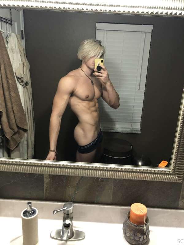 Taken fresh after a workout, just for ya :)