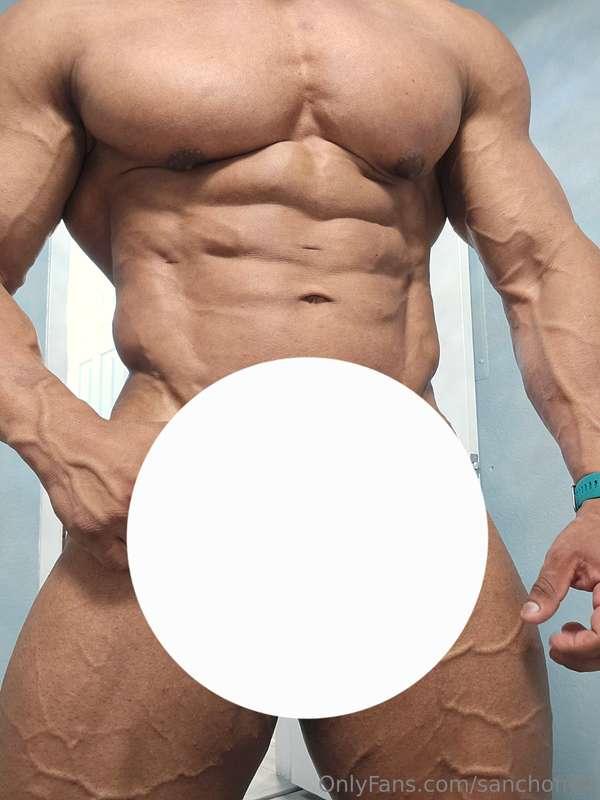 I left you 2 new pics on my VIP page @chapinmuscle 