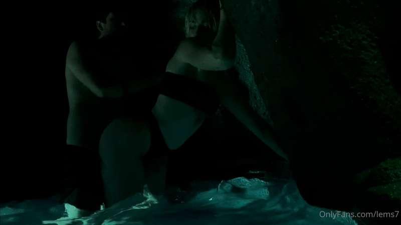 FIRST PUBLIC SEX TAPE!!! 😉 we were both sooo horny in our ho..