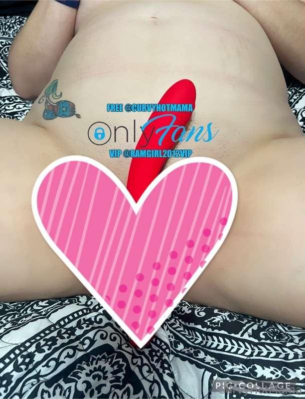 Solo video with one of my new toys . It made me so creamy! 💦..