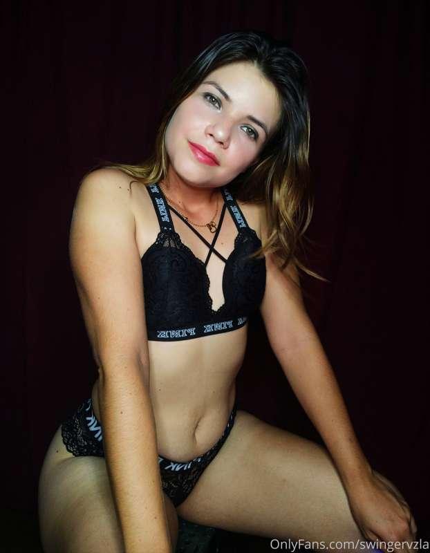 Come baby give love to my photos the first 15 people who giv..