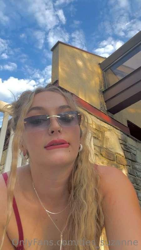 Drew Barrymore come outside, we gotta talk