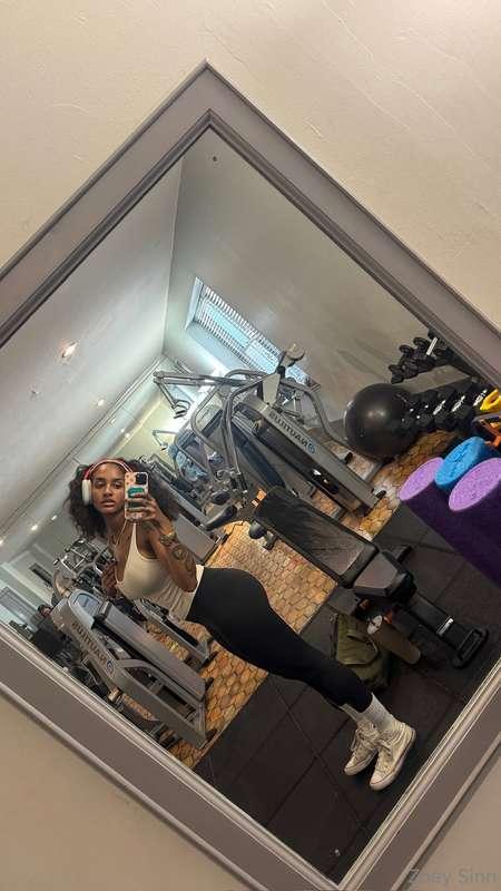 Just warming up… wanna be my cool-down? 😇