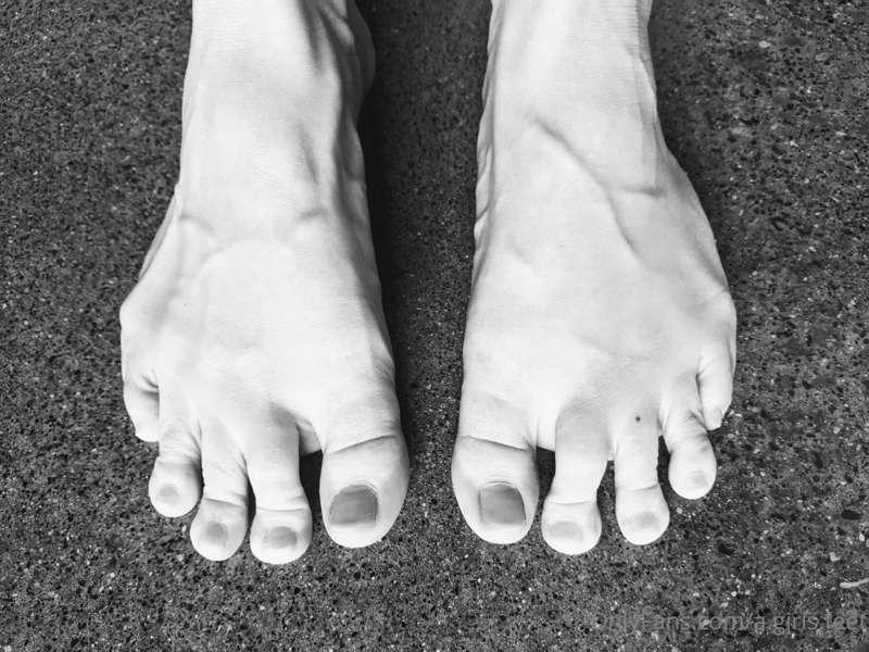 Look at those toe lines! 😍