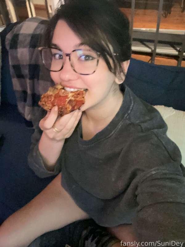 Introduction pt 2:
About my content: 
I will only post SFW(no nudity) content. This includes daily life updates, pet updates, selfies from throughout my day and photos that I take of myself while learning photography! I will not be taking super sexualized requests and I do not want to know about anyone else’s sexual acts either. If I feel like comments and messages are getting too sexual or make me uncomfortable, I will have to block. 

It is okay to say I am sexy, hot or attractive but saying things like what you would want to do to me or what you are doing to yourself is not acceptable to me. I’m sorry if my content isn’t what you hoped for, I should have clarified more than just saying “no nudes” before posting any photos or looking into any private messages! 

I’ve attached some photos to give a little demo of who I am and about 75% of what you can expect on my page. 

Thank you 💛✨