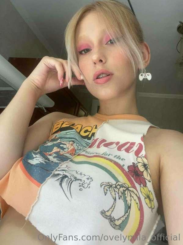 🏠🌧️ Today is the kind of day where I just don't want to leav..