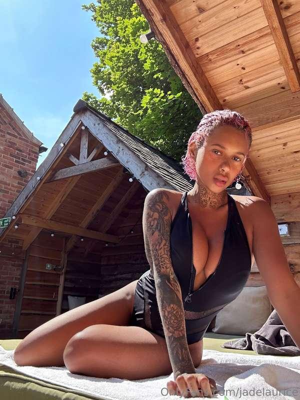 Dip into me this Sunday 🧜🏽