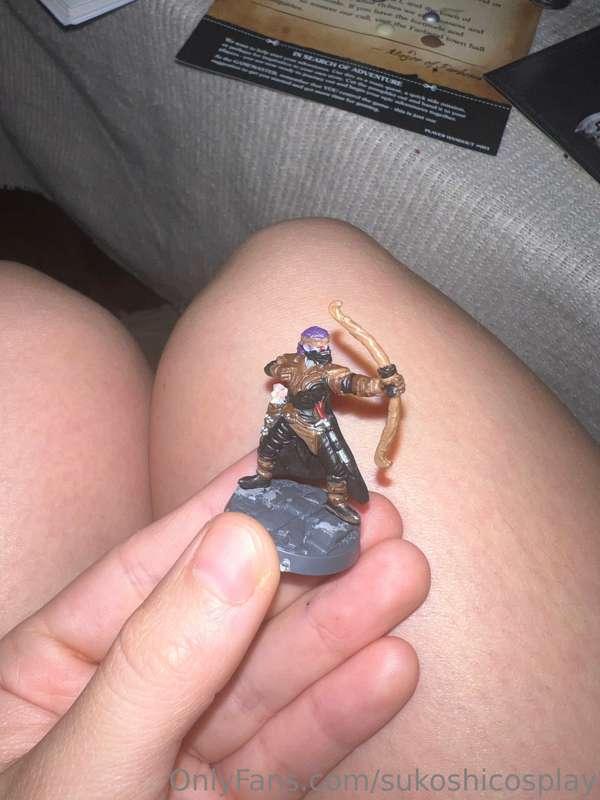 Painted my friends character : Sylas 
Dark Elf rogue ~ Dark ..