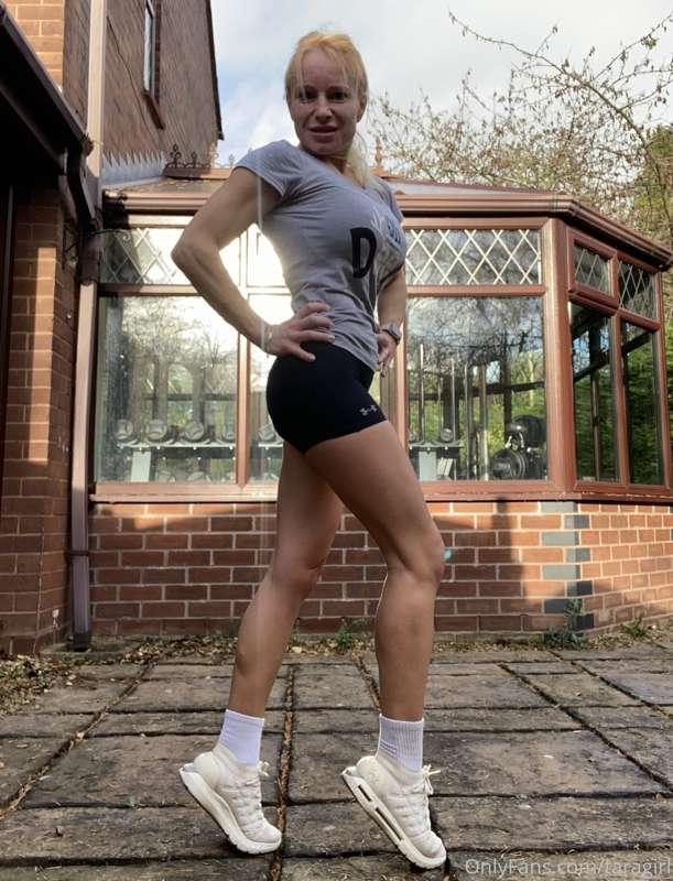 After my run :) guys today 2 pm UK 🇬🇧 time I will be going l..