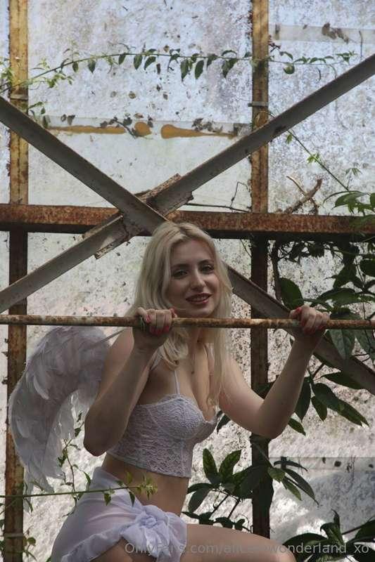 I have a lot of angel's pictures haha I'll be posting them f..