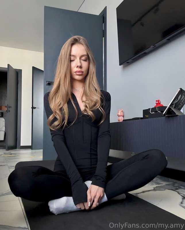 My morning started with meditation! 🌞 I'm really enjoy it! 🧘..