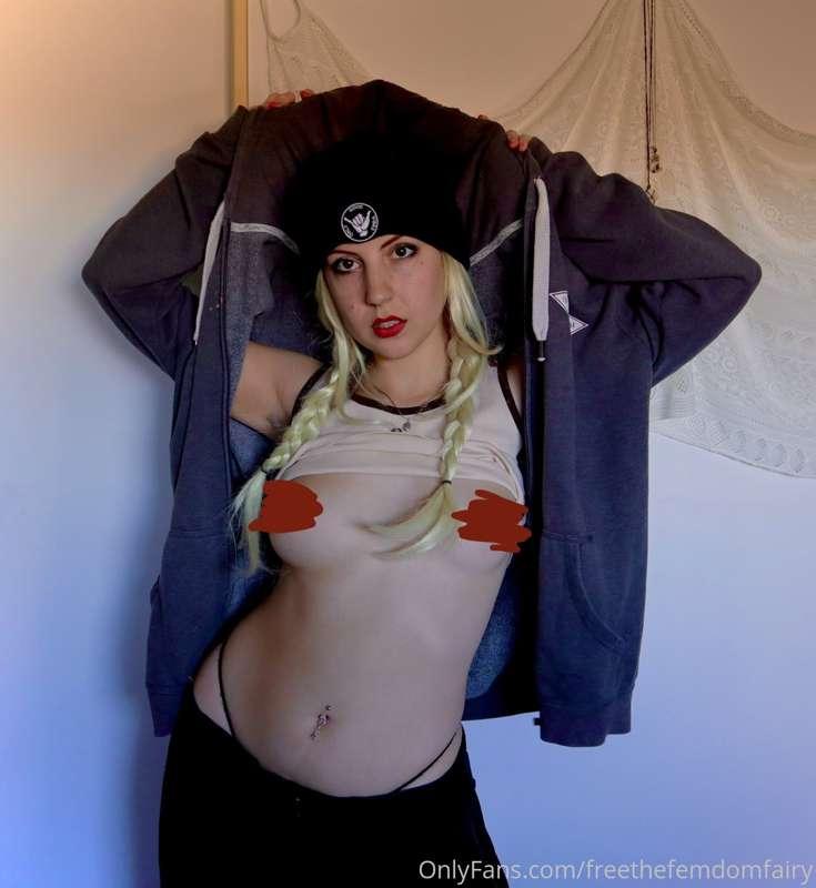 @thefemdomfairy to see the uncensored versions!!!