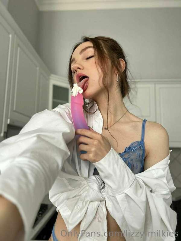I want to learn how to do the best blowjob🥺
can you help me ..