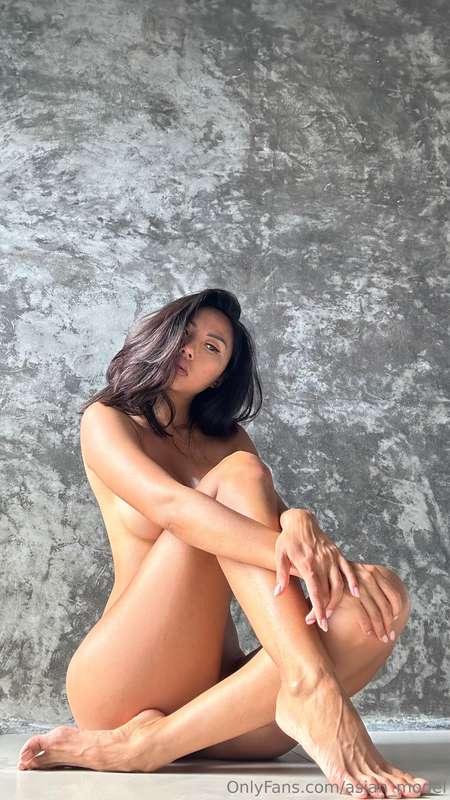 Next move on that pic legs have to be spreaden, right?😋🥰