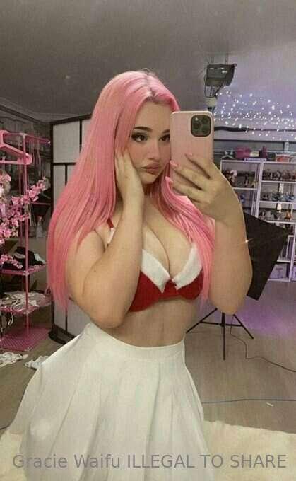 kinda bored rn 🥺  pls come chat w me daddy 🙈