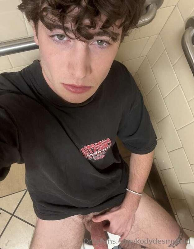 Too hot to cover 🥵

This is nothing compared to what I sent ..